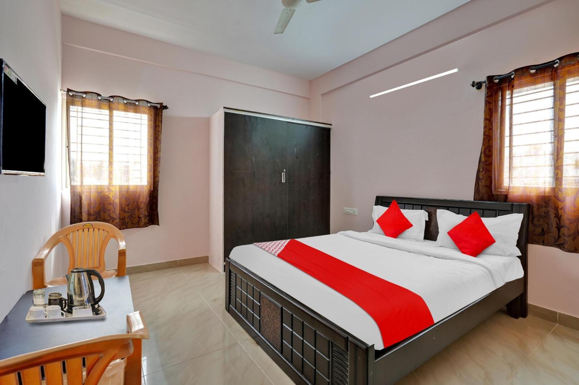 Spot On Sanjay Lodge Yelahanka Esterno foto